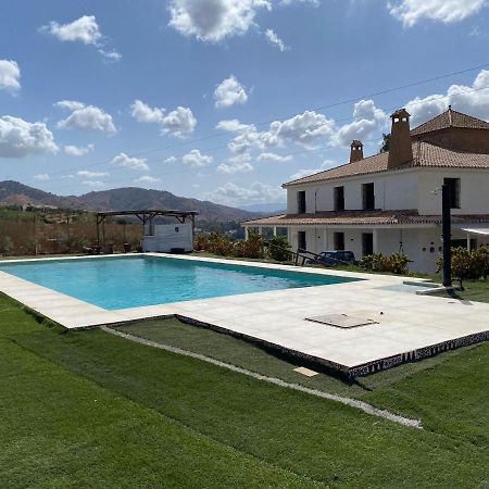 Villa 20 adultos Pool 15 x 8 AC Parking gratuito Acceso carretera Sin vecinos Álora Exterior foto