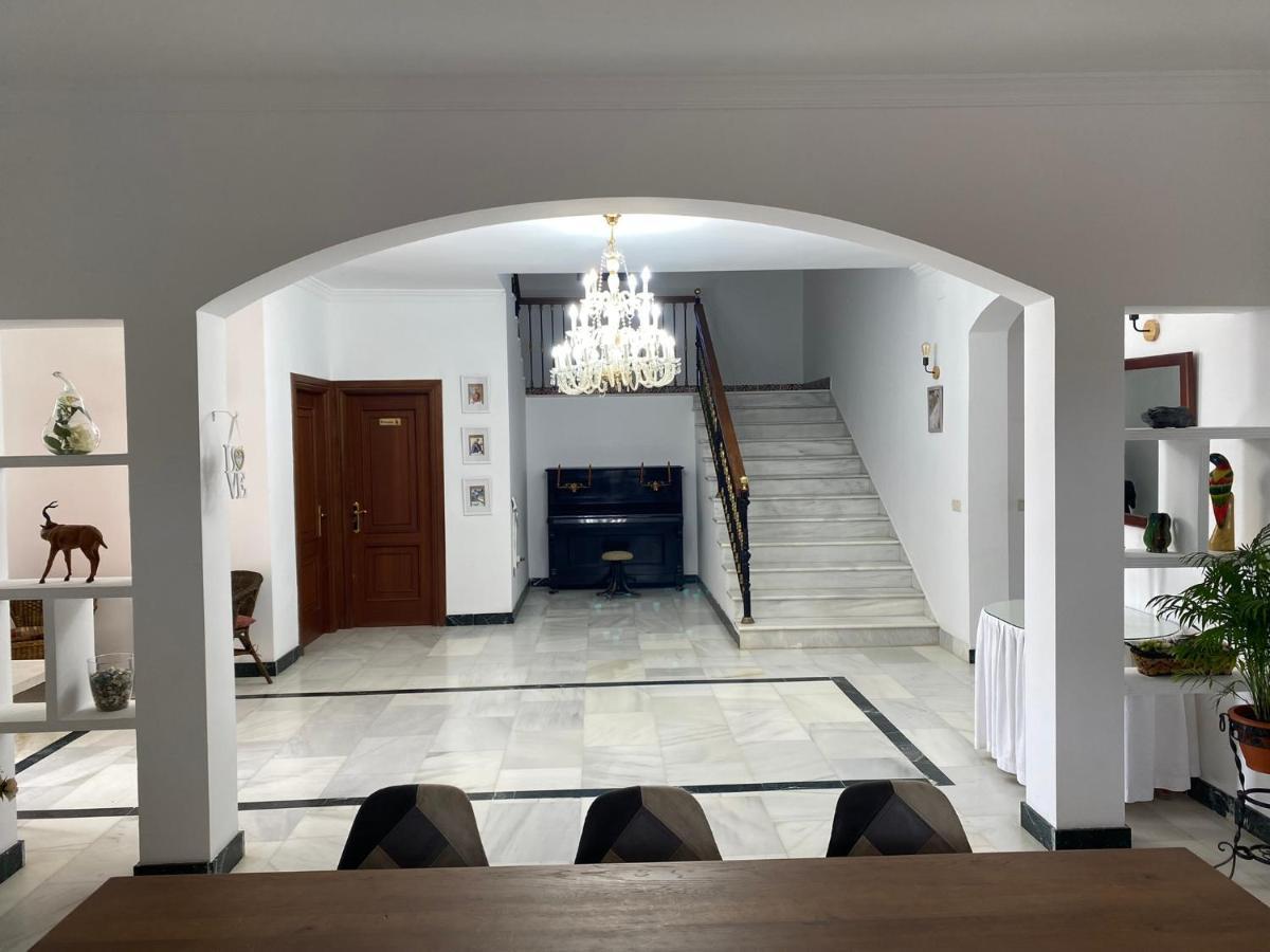 Villa 20 adultos Pool 15 x 8 AC Parking gratuito Acceso carretera Sin vecinos Álora Exterior foto