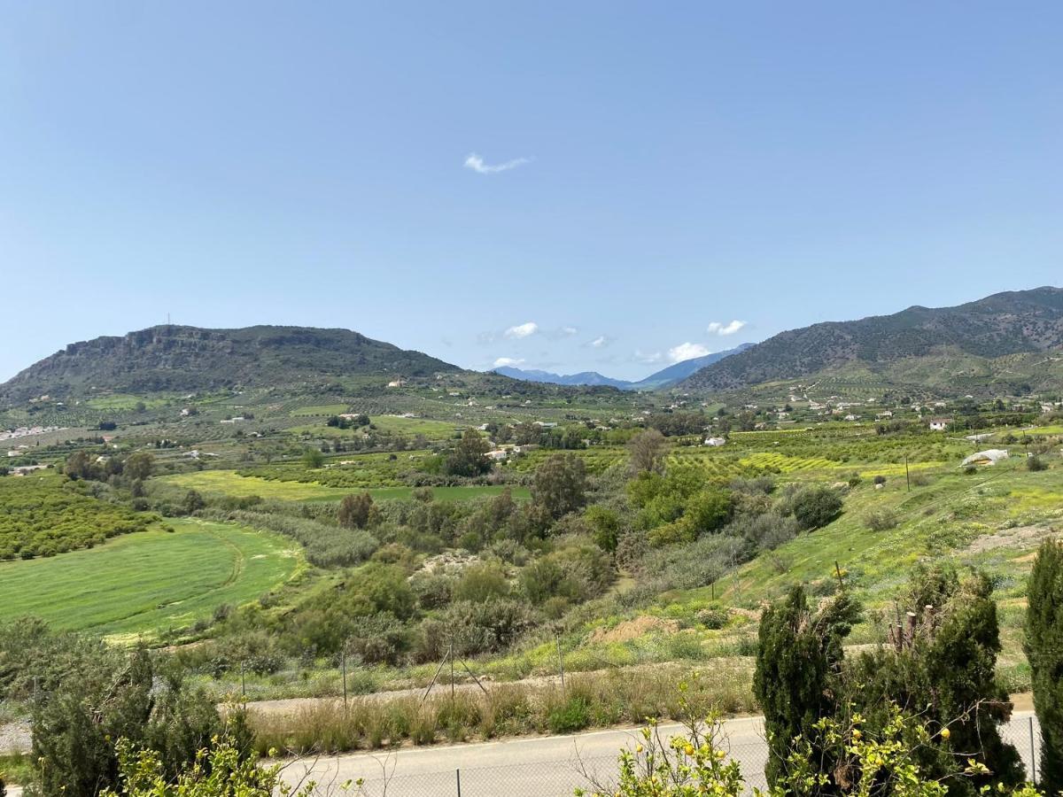 Villa 20 adultos Pool 15 x 8 AC Parking gratuito Acceso carretera Sin vecinos Álora Exterior foto