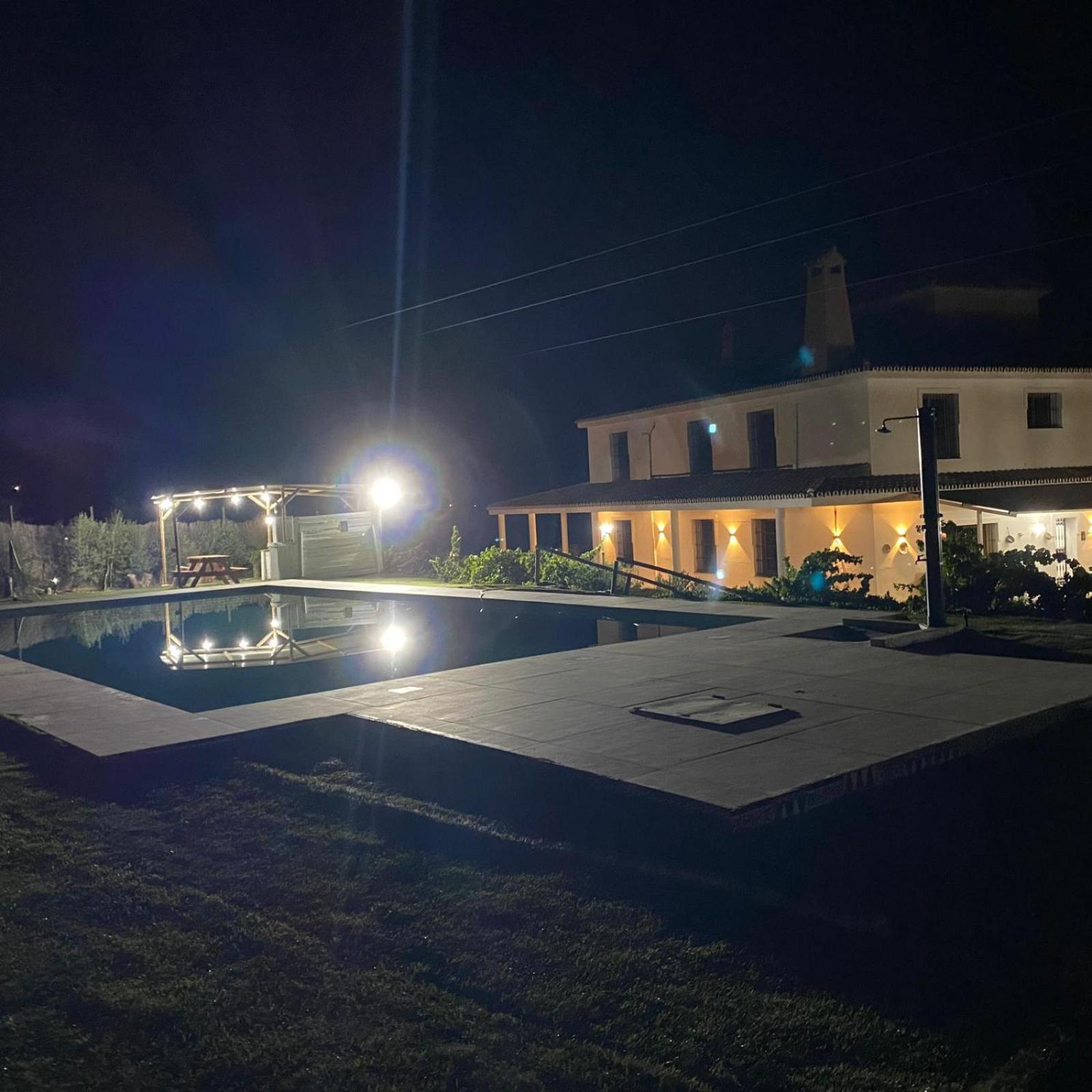 Villa 20 adultos Pool 15 x 8 AC Parking gratuito Acceso carretera Sin vecinos Álora Exterior foto