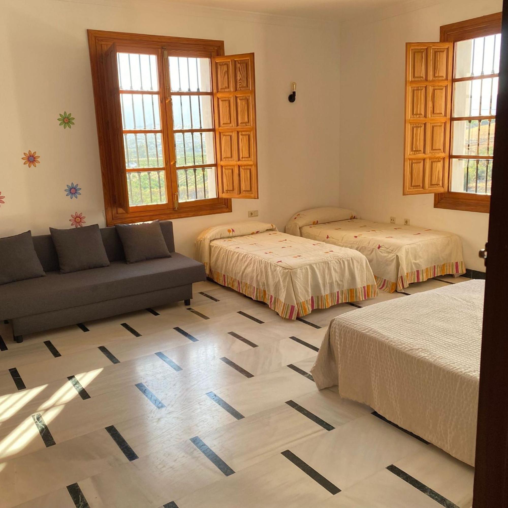 Villa 20 adultos Pool 15 x 8 AC Parking gratuito Acceso carretera Sin vecinos Álora Exterior foto